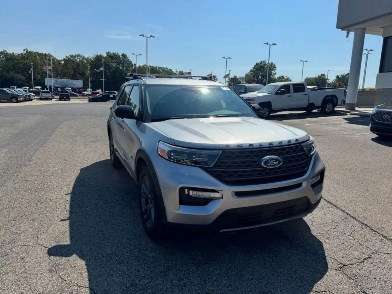 2024 Ford Explorer XLT 4WD's photo