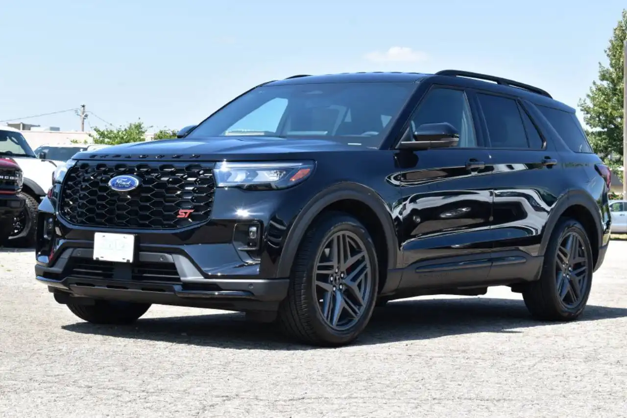 2026 Ford Explorer ST 4WD's photo