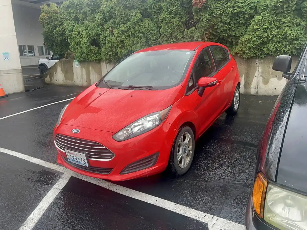 2015 Ford Fiesta SE Hatchback's photo