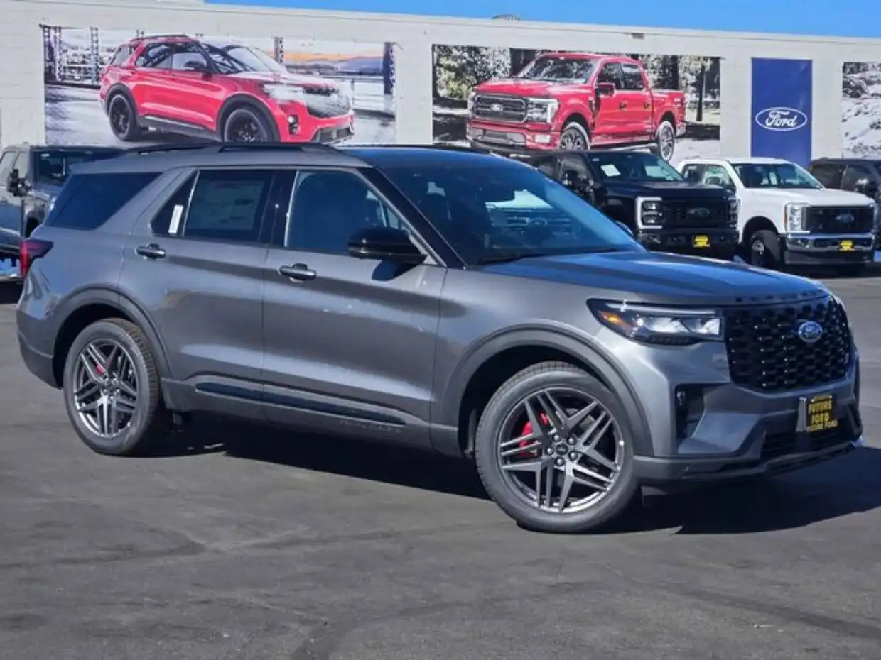 2026 Ford Explorer ST 4WD's photo