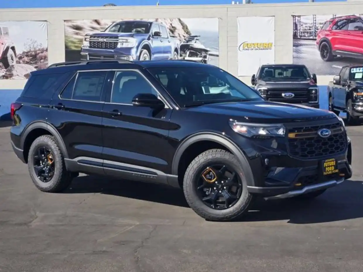 2026 Ford Explorer Tremor 4WD's photo