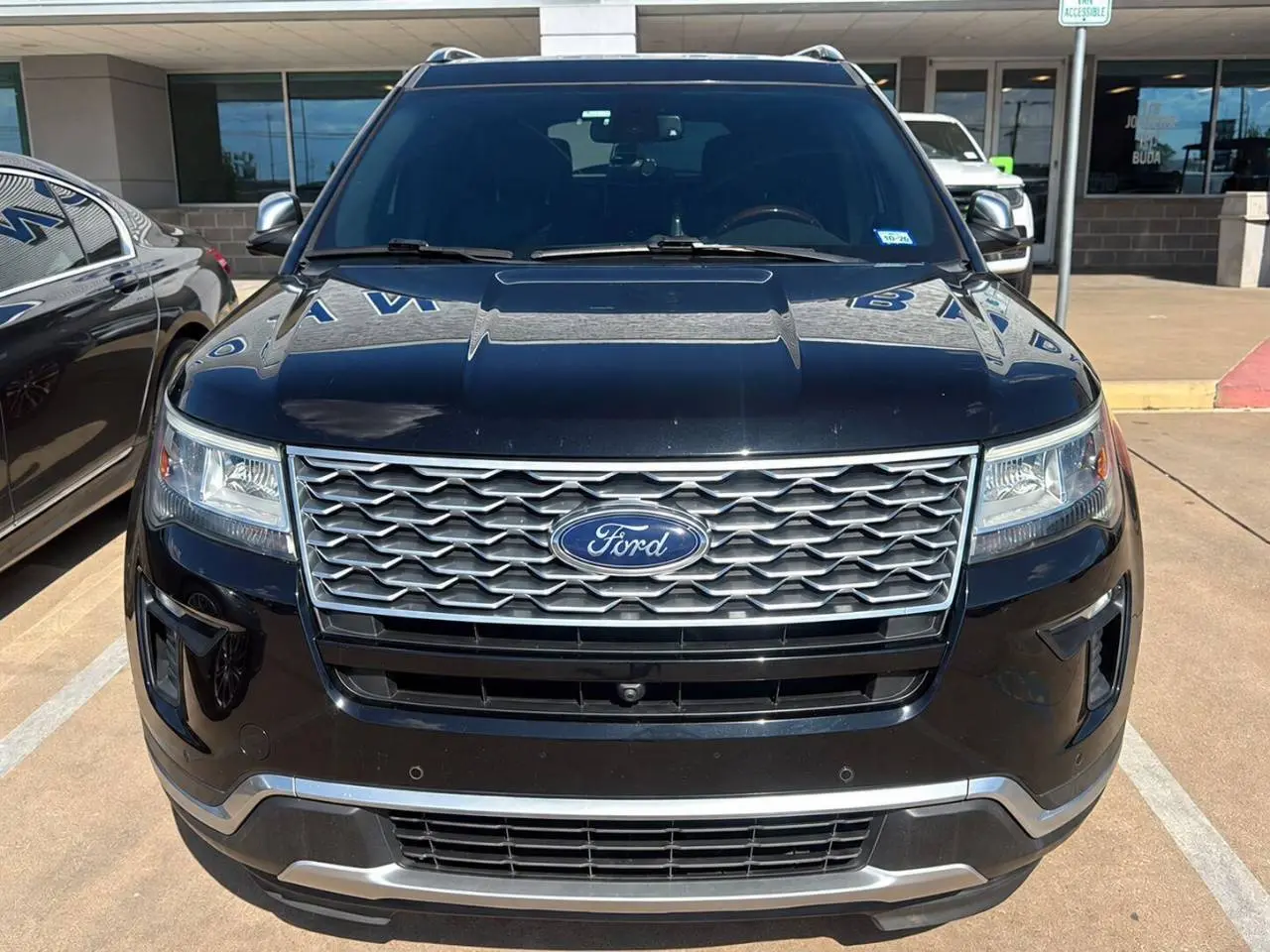 2018 Ford Explorer Platinum 4WD photo 3