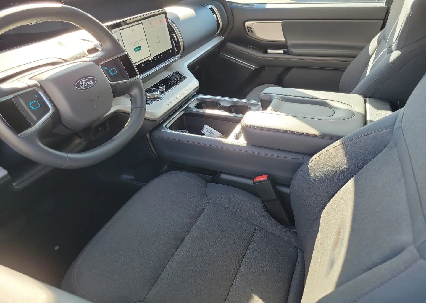 2025 Ford Expedition Active 4WD MAX photo 3