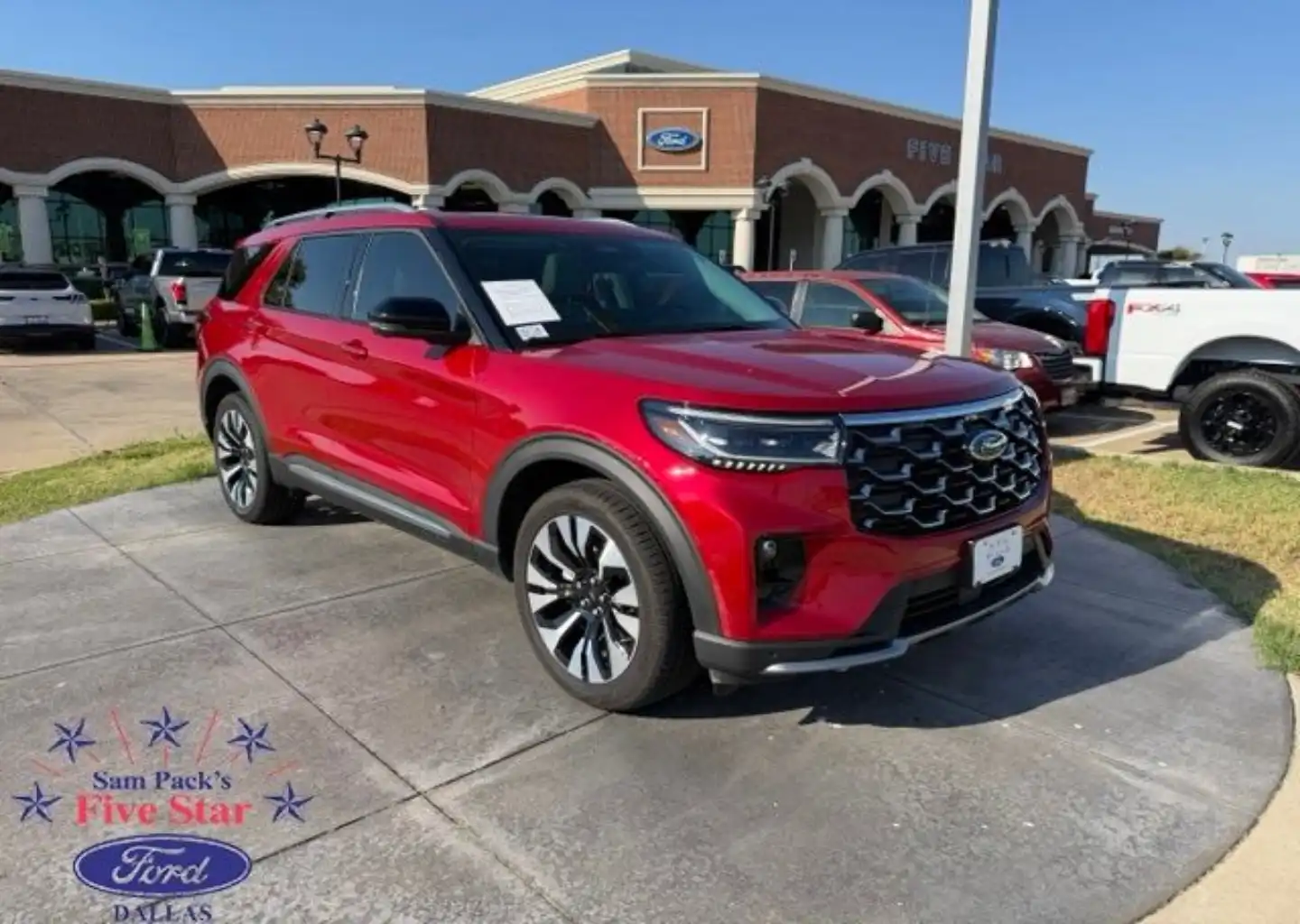2026 Ford Explorer Platinum 4WD's photo