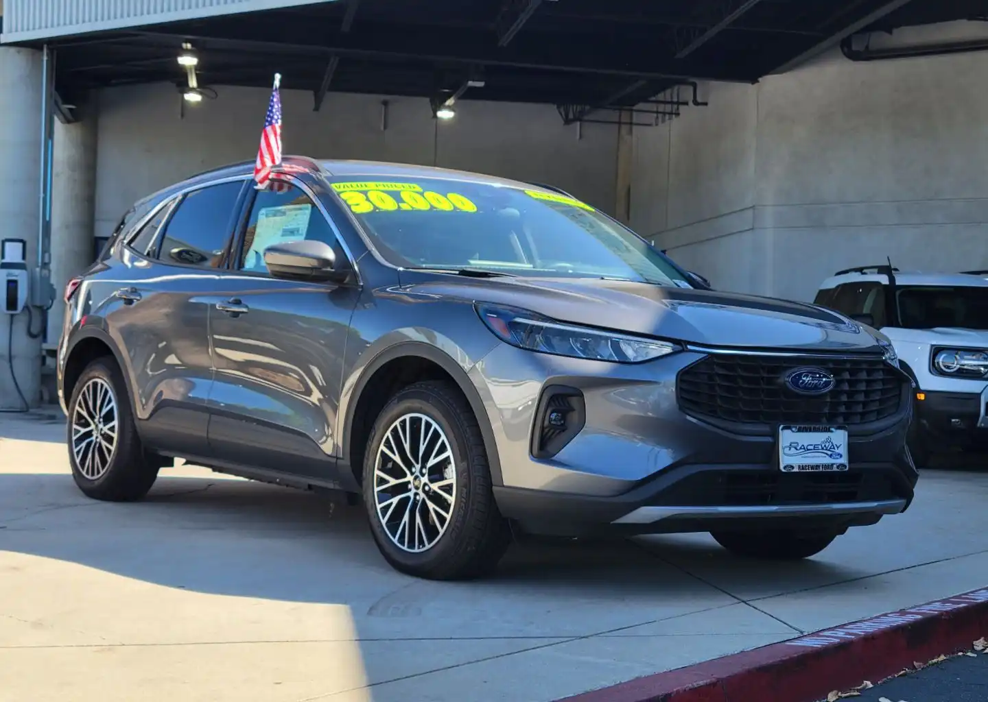 2024 Ford Escape PHEV FWD's photo