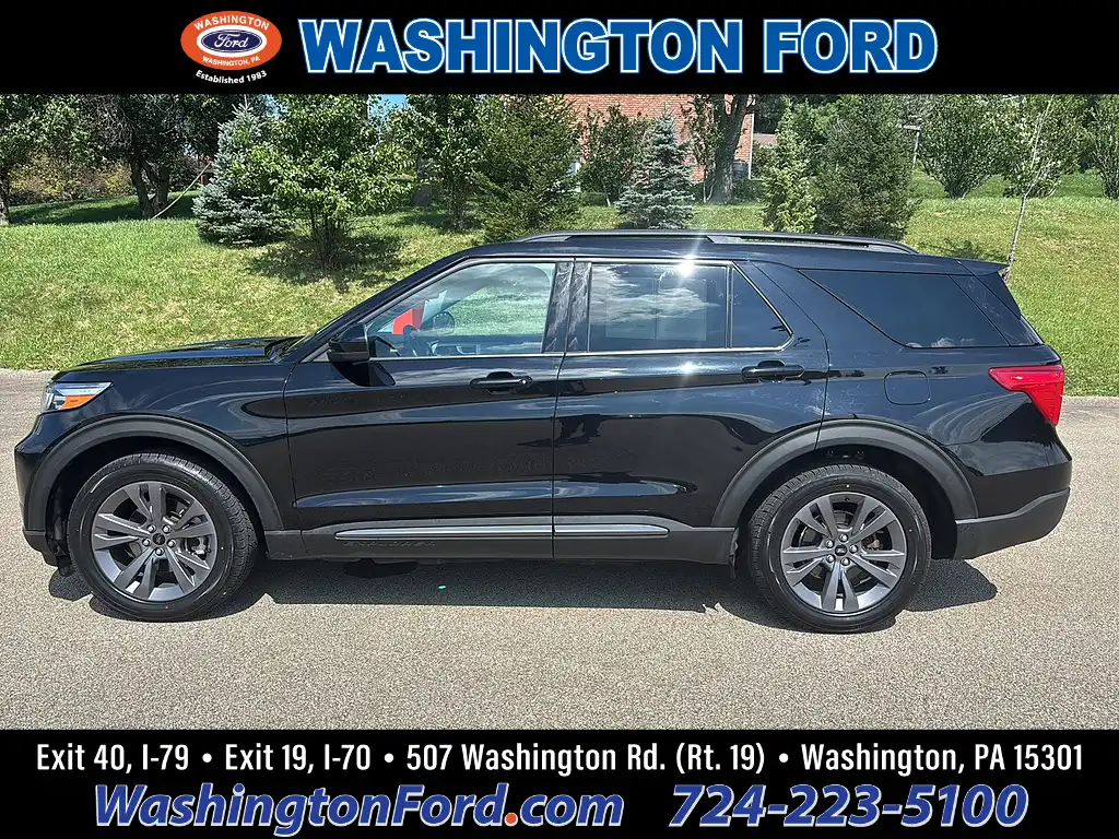 2023 Ford Explorer XLT 4WD's photo