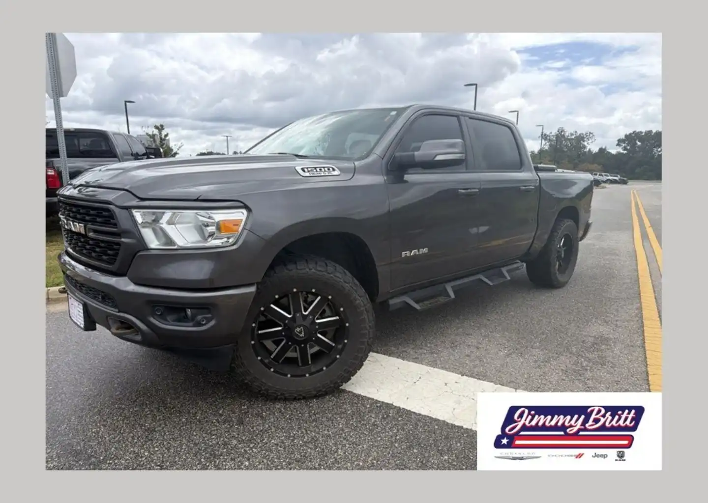 2022 RAM 1500 Big Horn/Lone Star 4WD Crew Cab 5'7's photo
