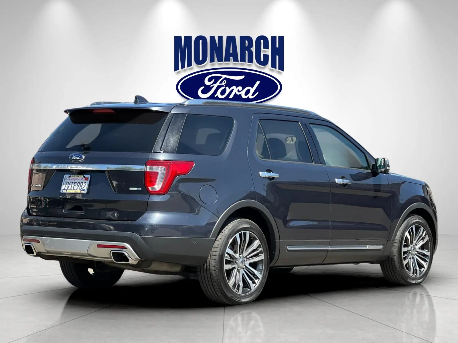 2017 Ford Explorer Platinum 4WD photo 3