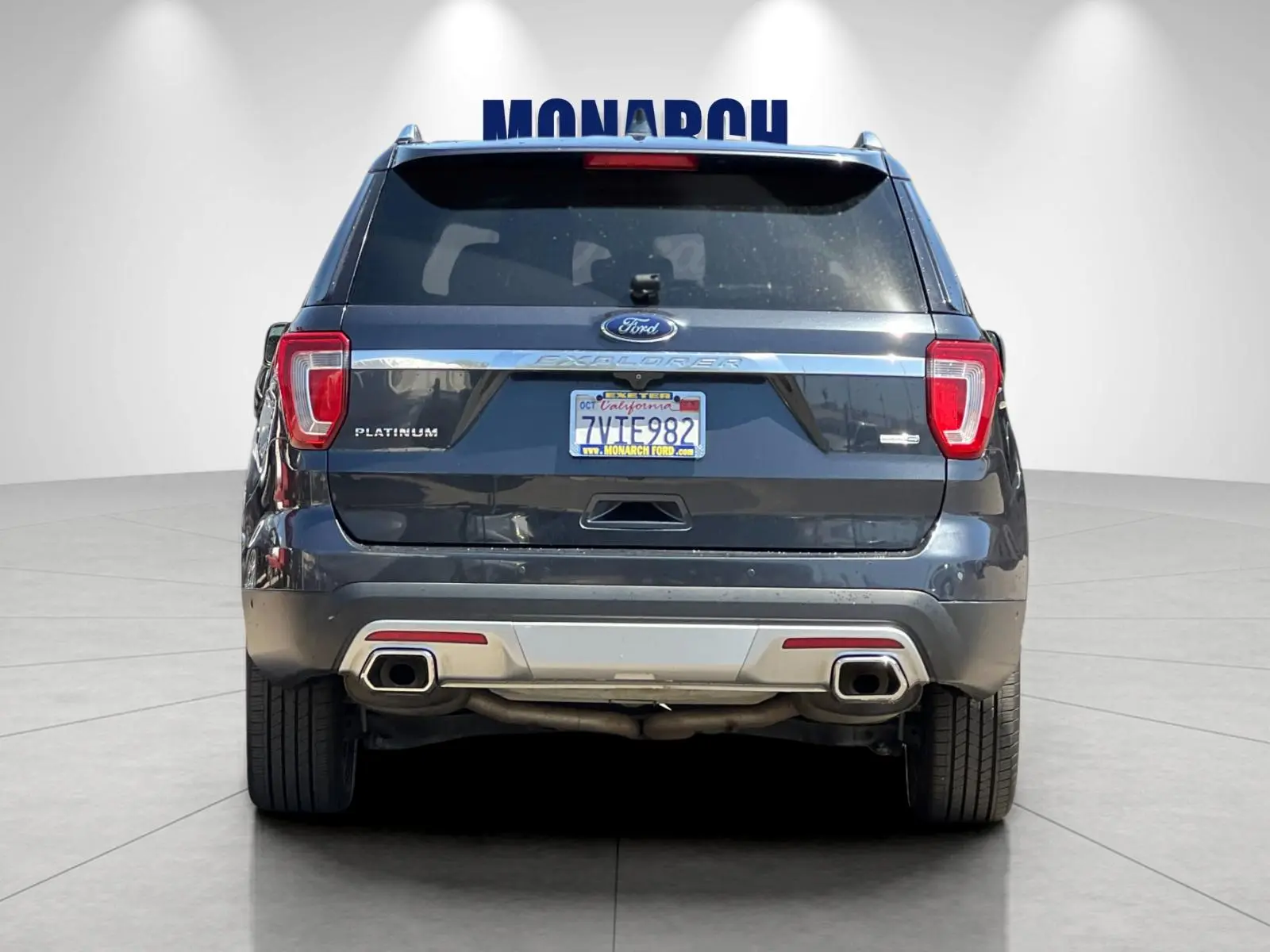 2017 Ford Explorer Platinum 4WD photo 4
