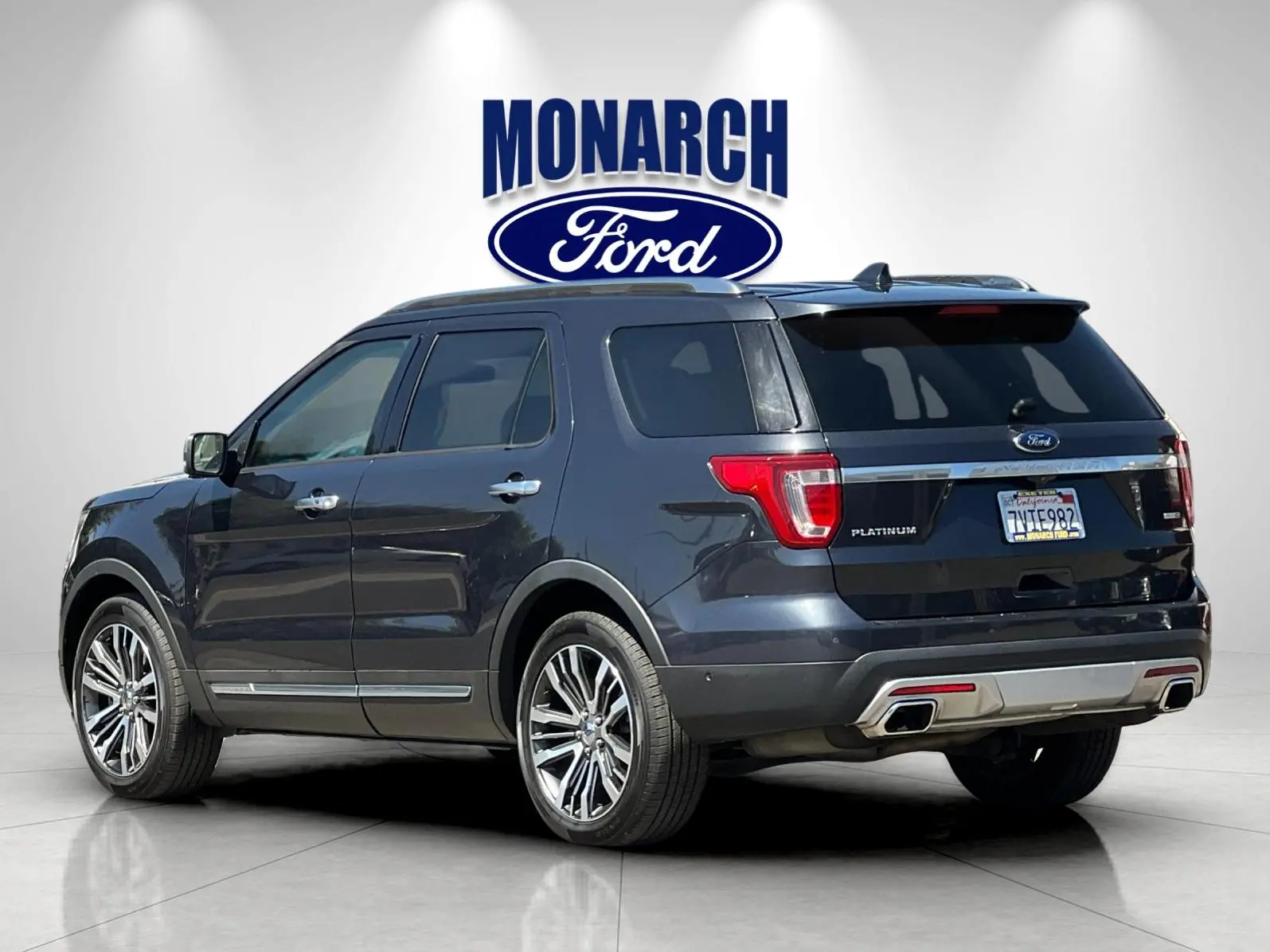 2017 Ford Explorer Platinum 4WD photo 5