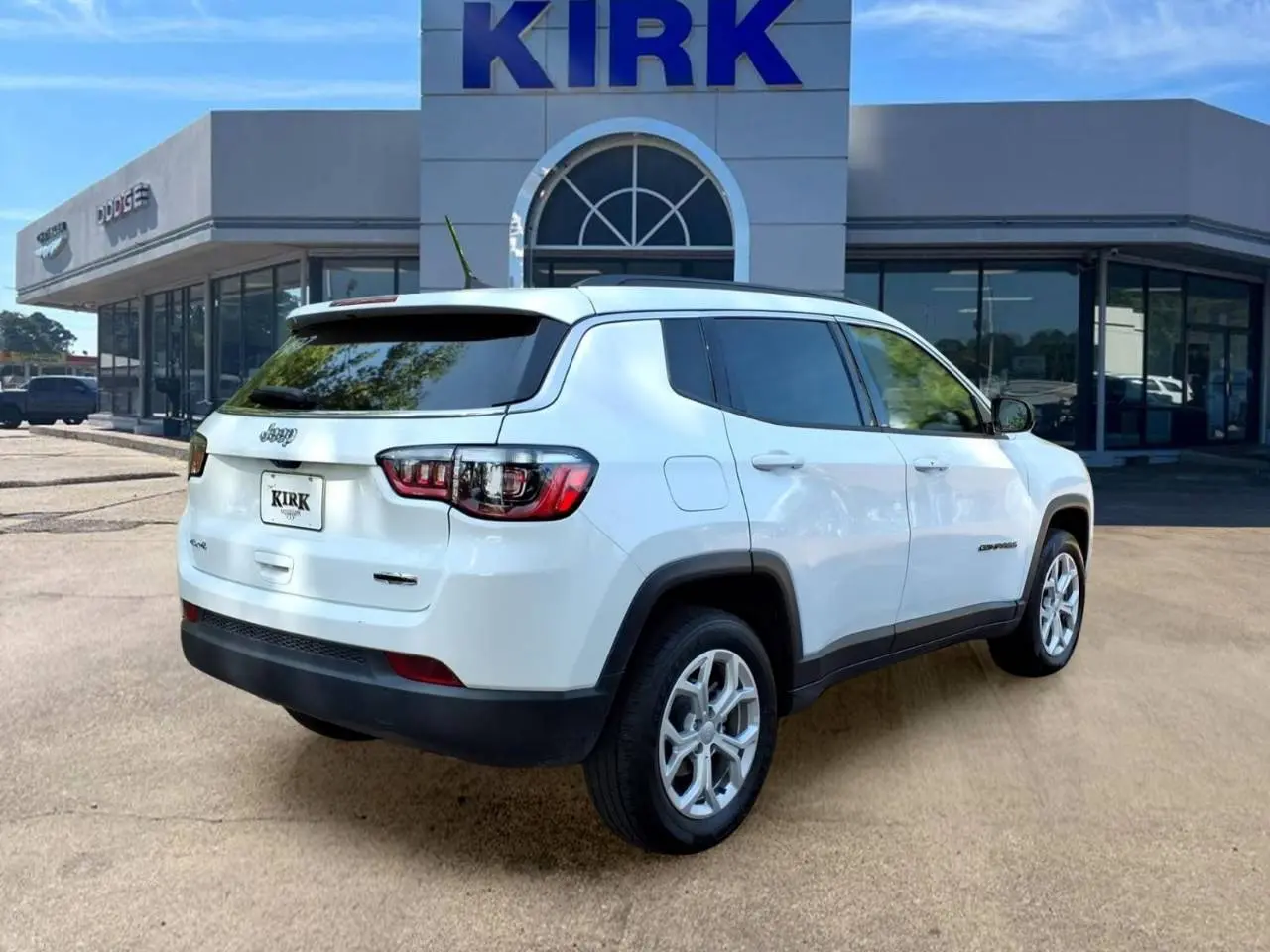 2024 Jeep Compass Latitude 4WD photo 5