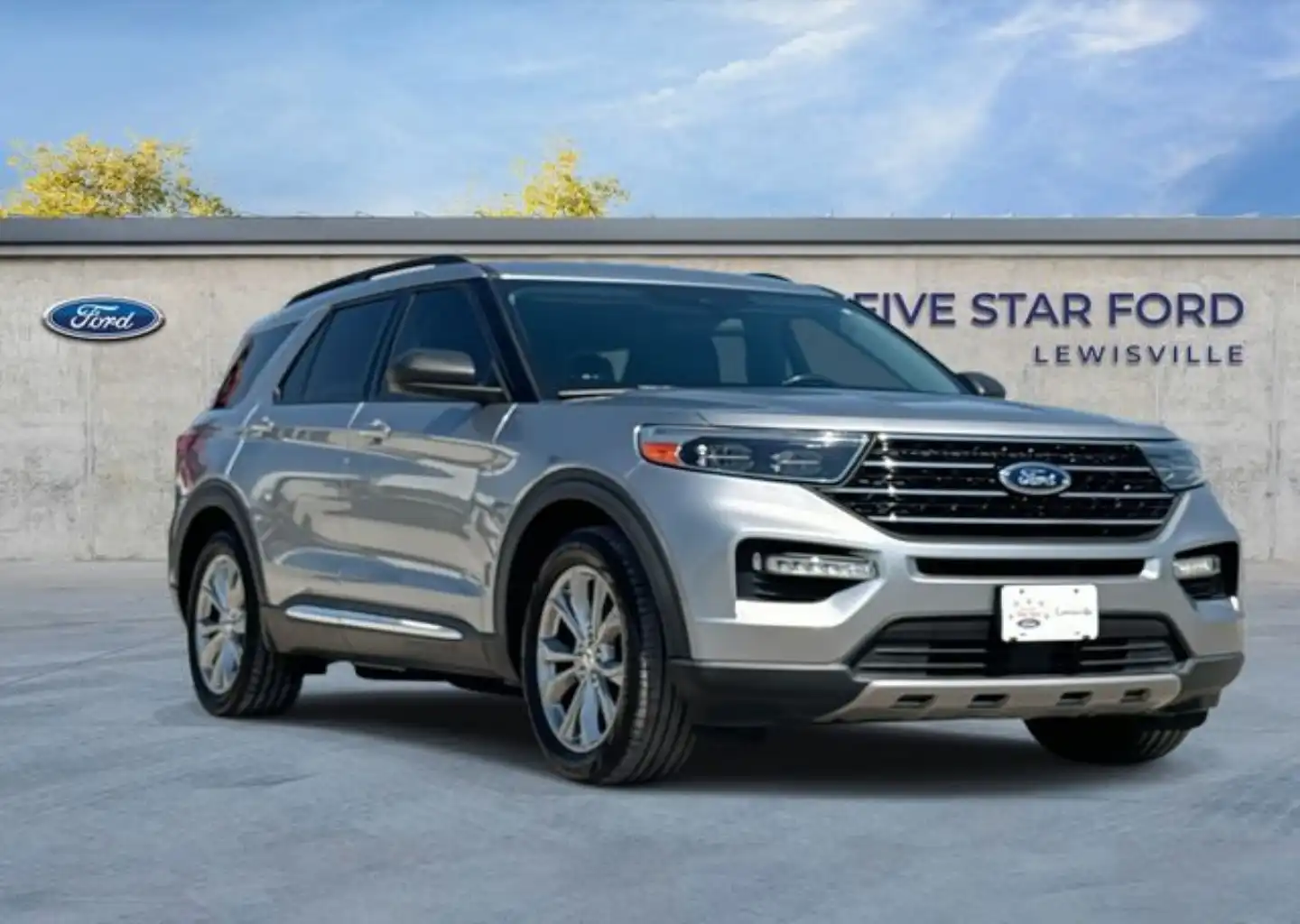 2021 Ford Explorer XLT RWD's photo