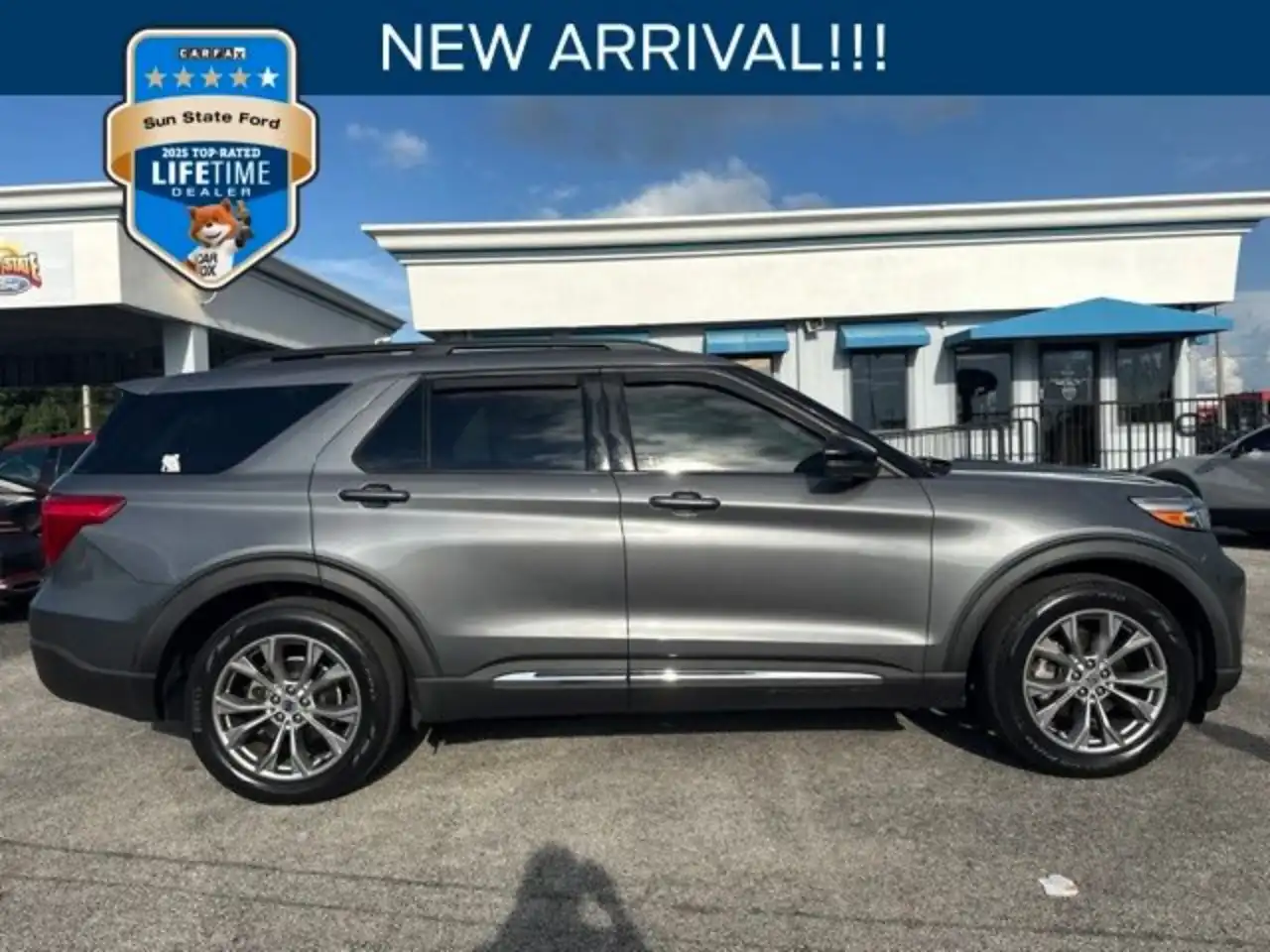 2022 Ford Explorer XLT RWD's photo