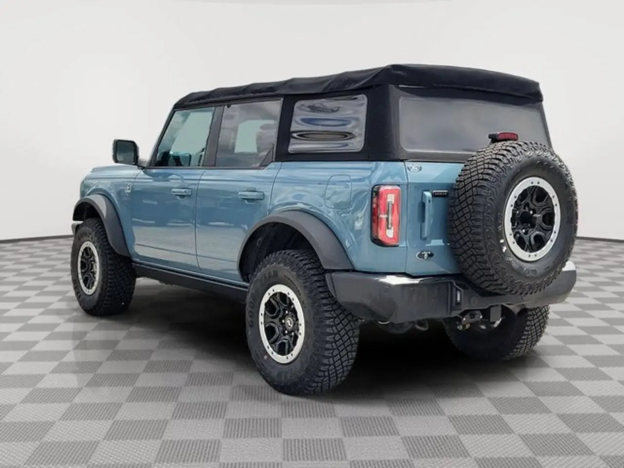 2022 Ford Bronco Outer Banks 4WD Advanced photo 4