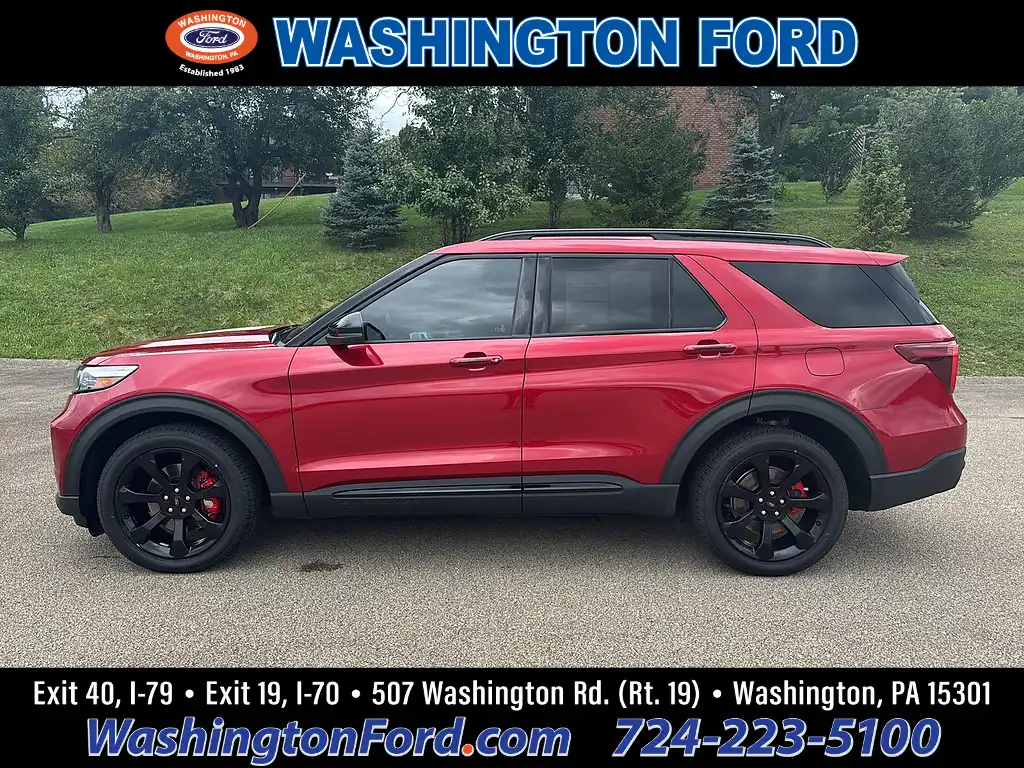 2023 Ford Explorer ST 4WD's photo