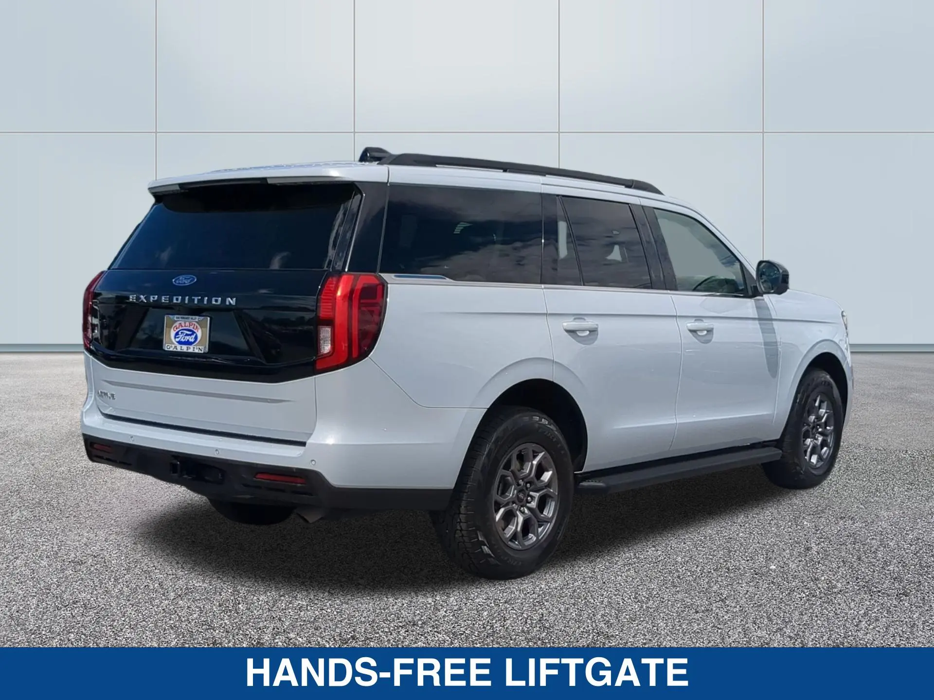 2025 Ford Expedition Active photo 5