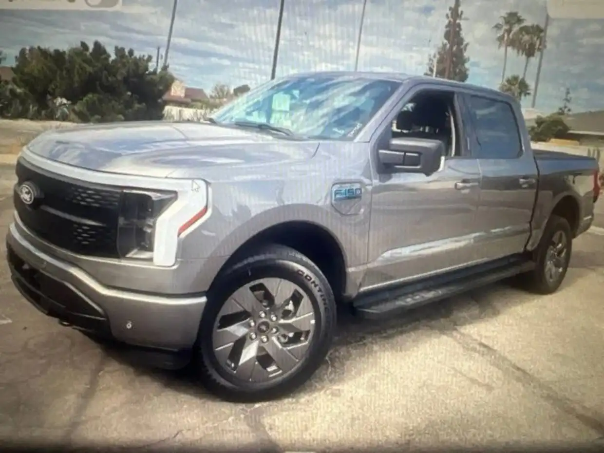 2024 Ford F-150 4WD SuperCrew Flash 5-1/2' Box's photo