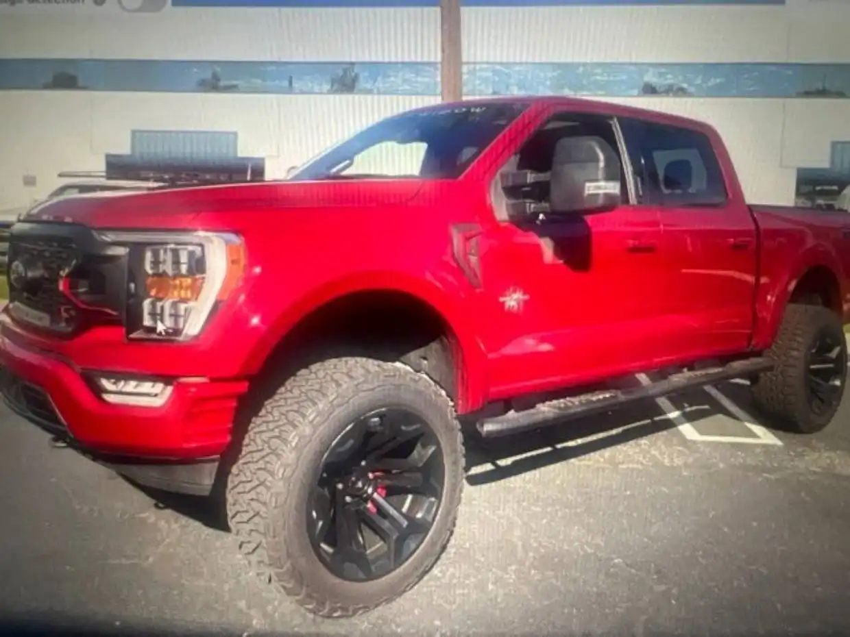 2021 Ford F-150 XLT 4WD SuperCrew 5-1/2' Box's photo