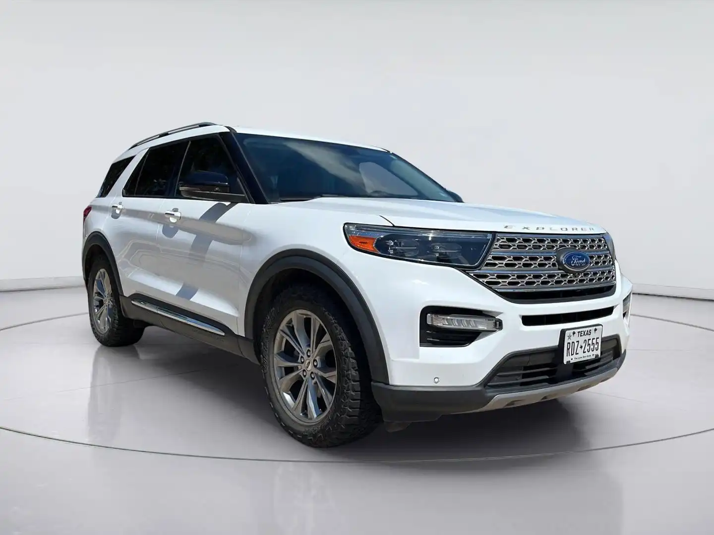 2021 Ford Explorer Limited RWD's photo
