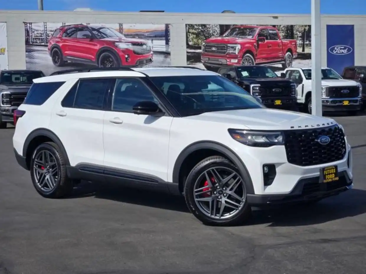2026 Ford Explorer ST 4WD's photo