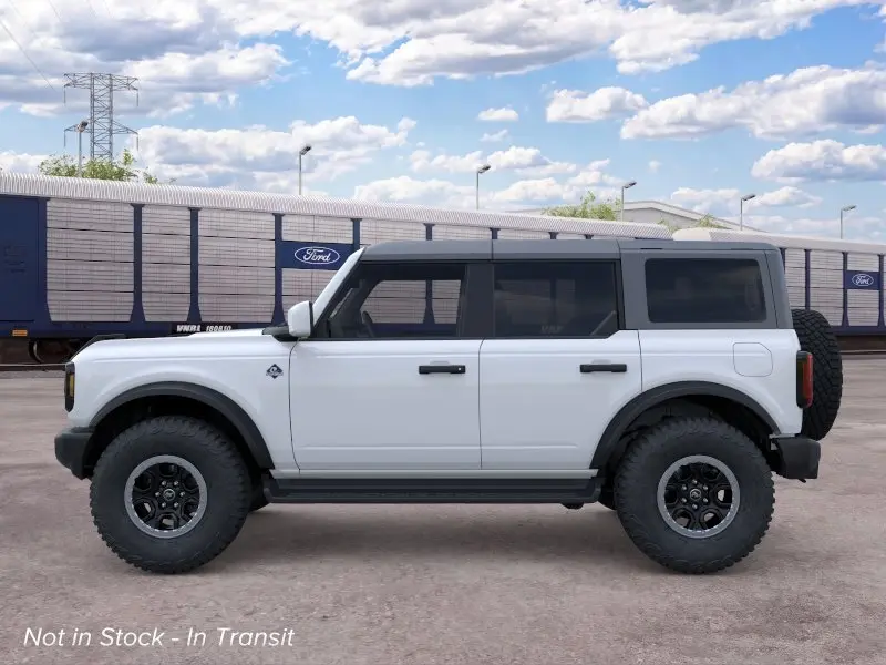 2026 Ford Bronco Outer Banks 4WD photo 3