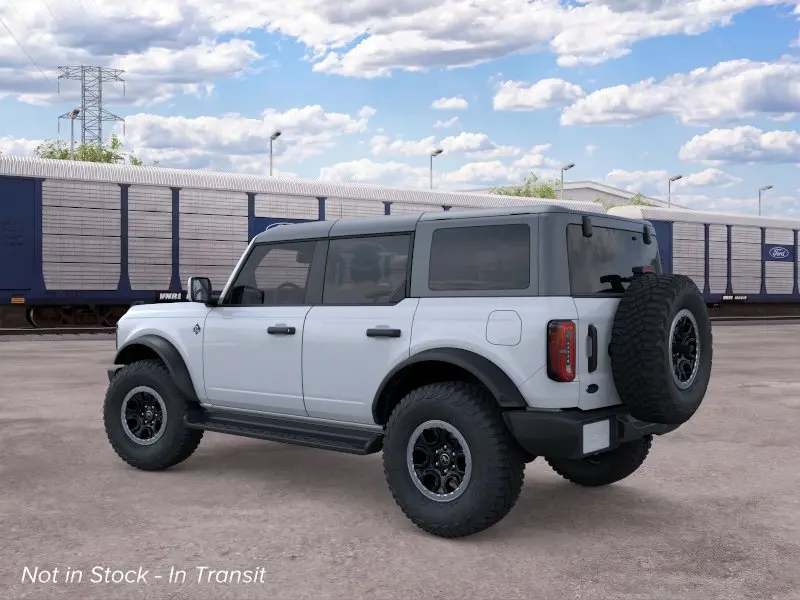 2026 Ford Bronco Outer Banks 4WD photo 4
