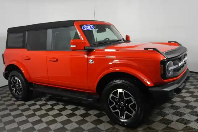 2023 Ford Bronco Outer Banks 4WD's photo