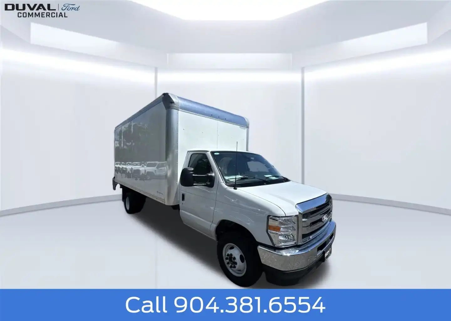 2027 Ford E-Series DRW E-450 Super Duty 176 in WB's photo