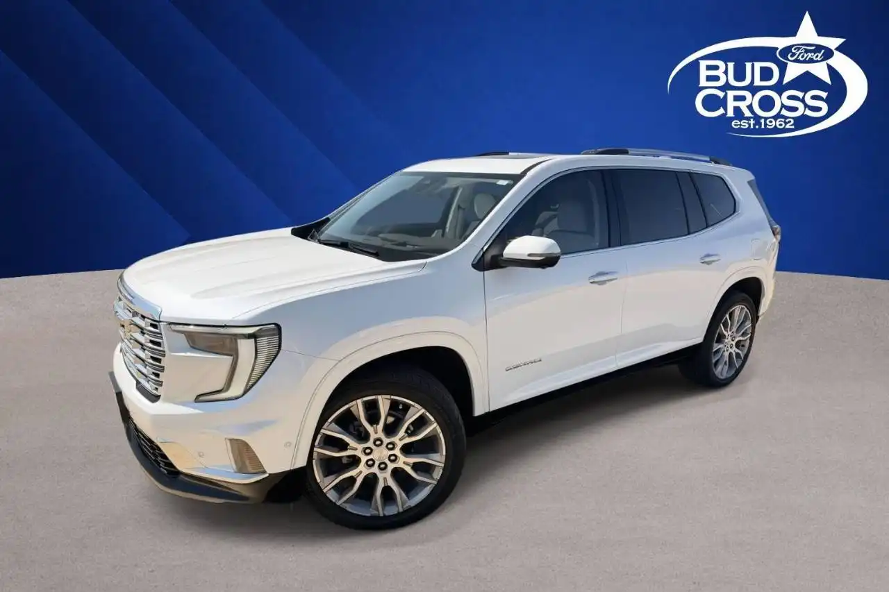 2025 GMC Acadia Denali FWD's photo