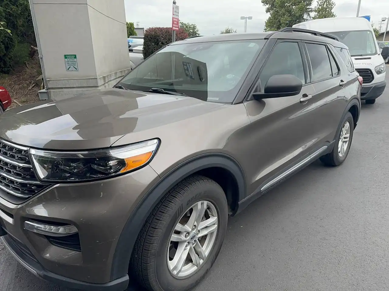 2021 Ford Explorer XLT 4WD's photo