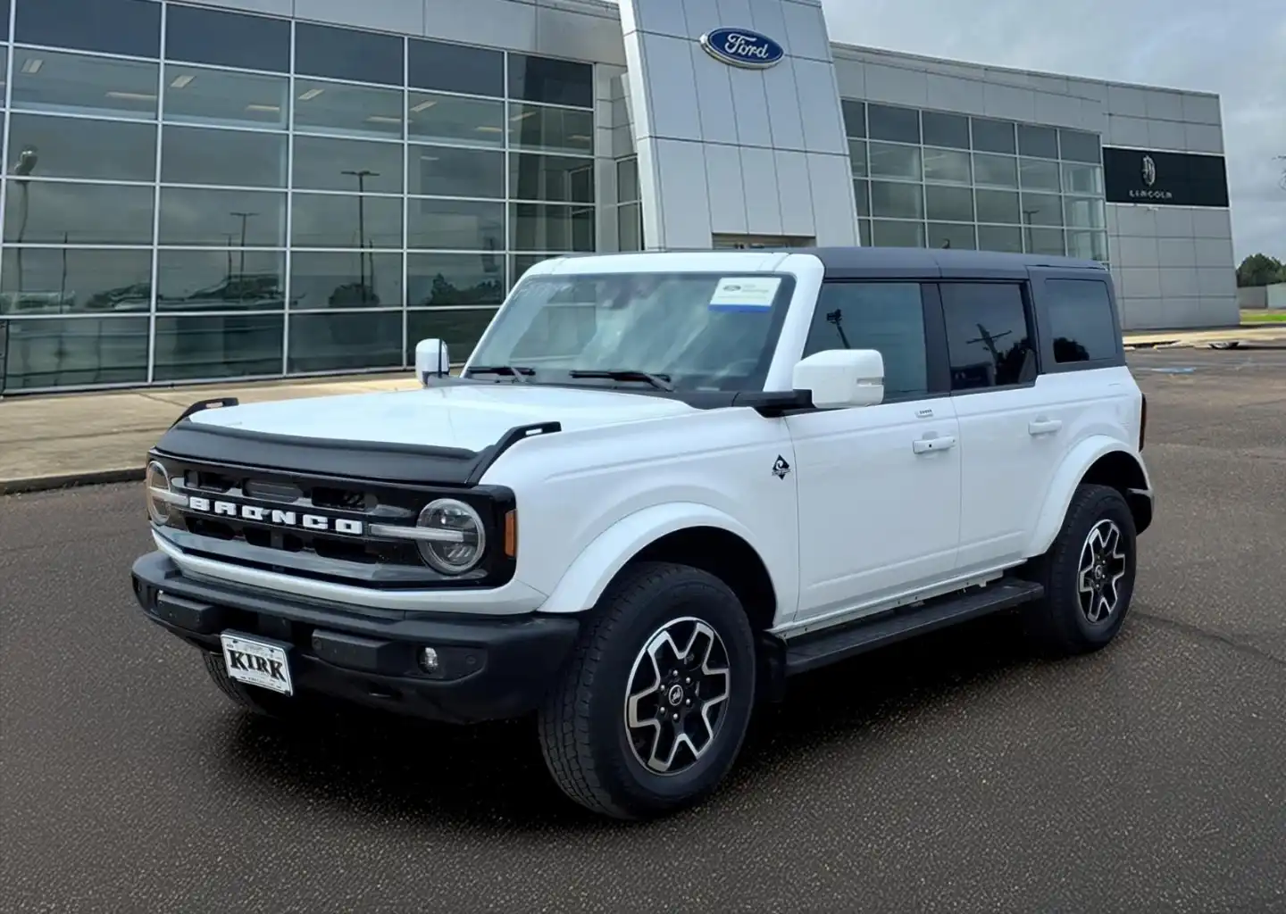 2023 Ford Bronco Outer Banks 4WD's photo