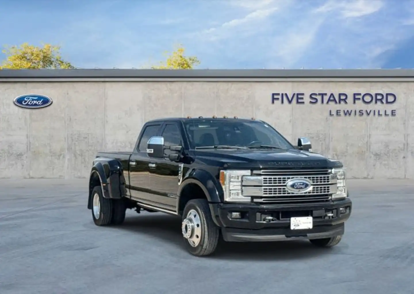 2017 Ford F-450 Platinum 4WD Crew Cab DRW 8' Box's photo