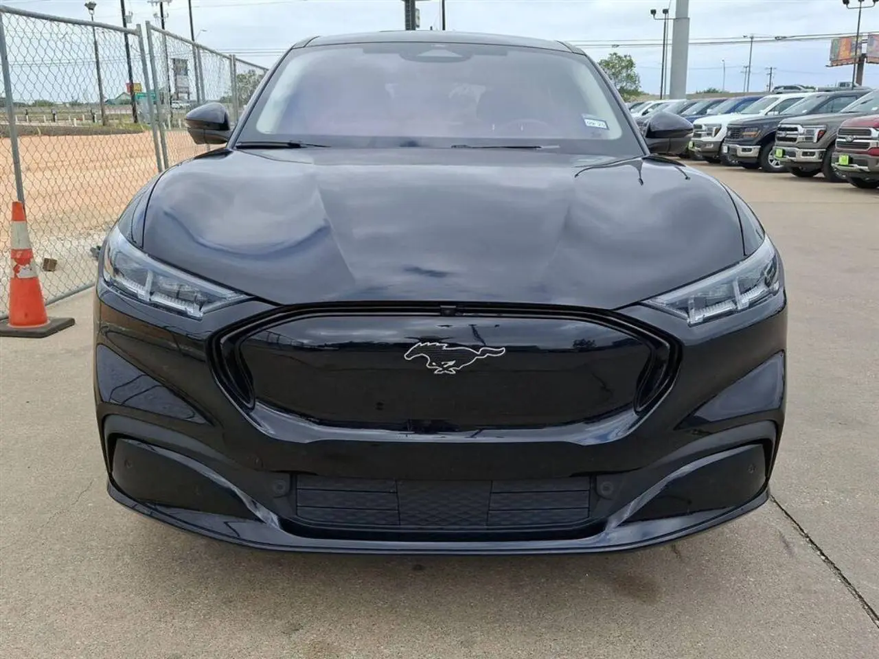 2023 Ford Mustang-Mach-e Premium photo 3