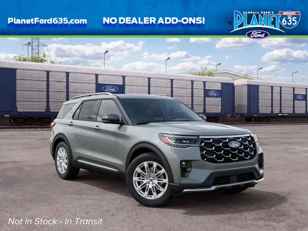 2027 Ford Explorer Platinum's photo