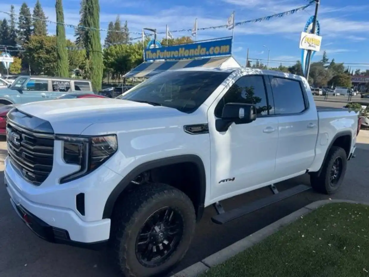 2023 GMC Sierra AT4 4WD Crew Cab Short Box's photo