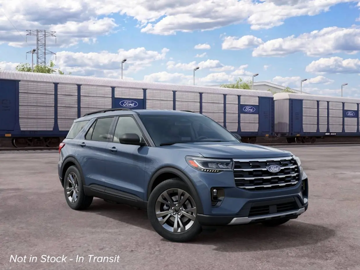 2027 Ford Explorer Active 4WD 200A photo 4
