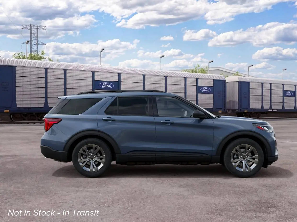 2027 Ford Explorer Active 4WD 200A photo 5