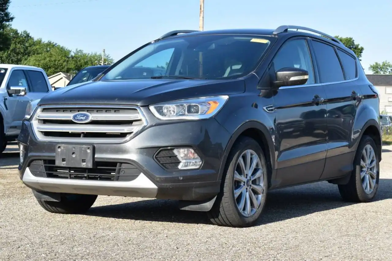 2018 Ford Escape Titanium's photo