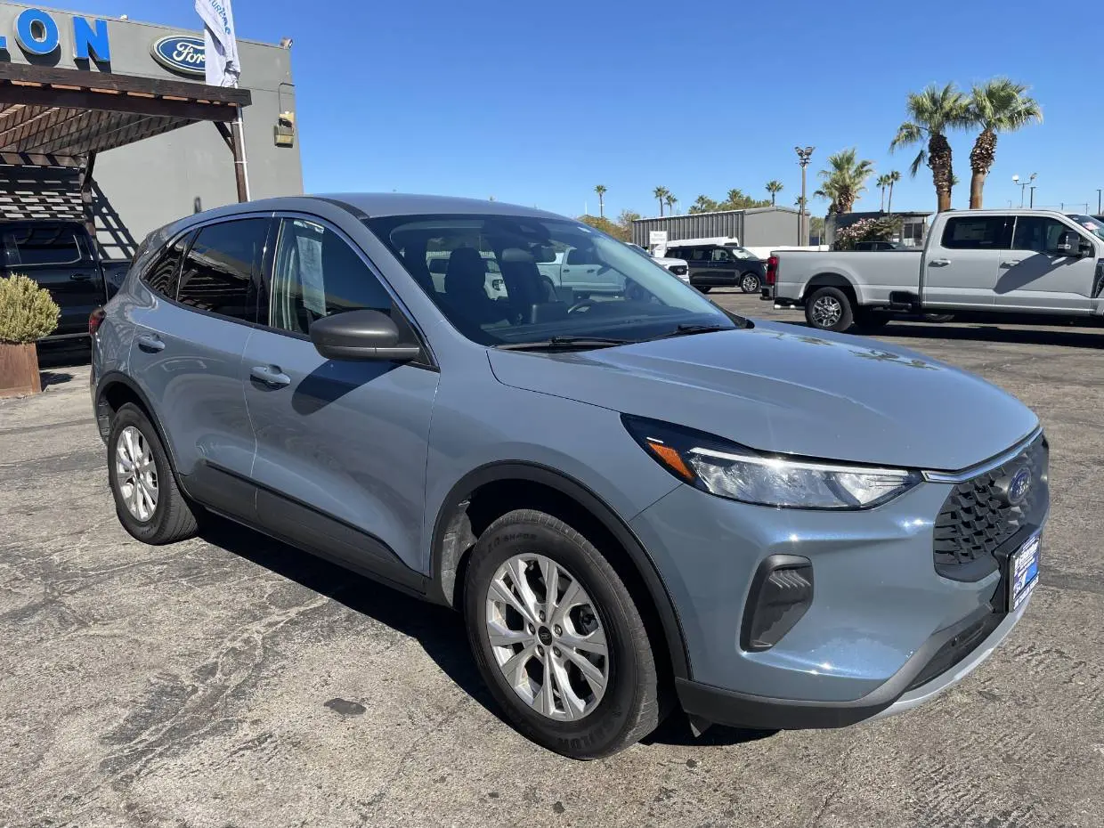 2024 Ford Escape Active AWD photo 3