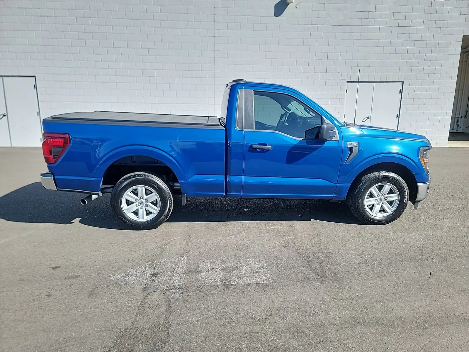 2024 Ford F-150 XL Regular Cab 6-1/2' Box photo 1