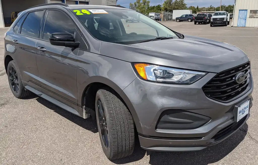 2024 Ford Edge SE AWD's photo
