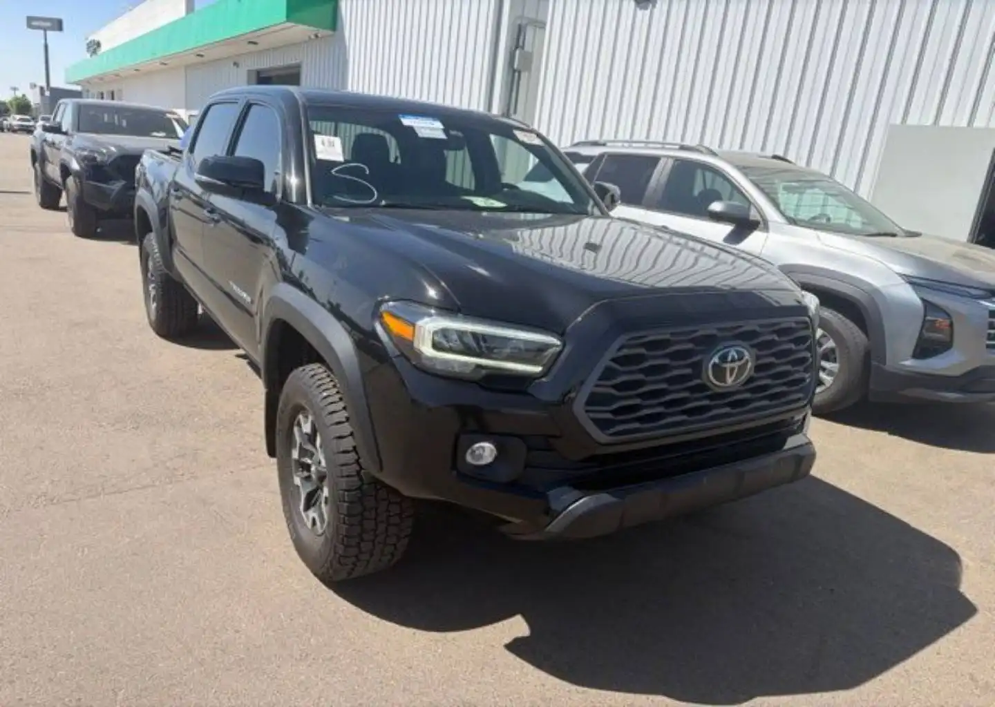 2023 Toyota Tacoma TRD Off-Road Double Cab 4WD V6 Auto Short Bed's photo