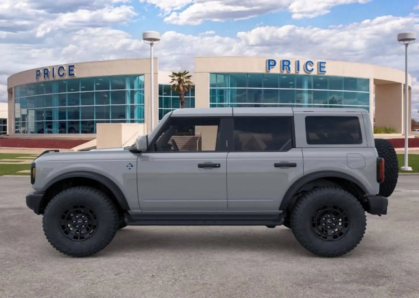 2026 Ford Bronco Outer Banks 4WD photo 3