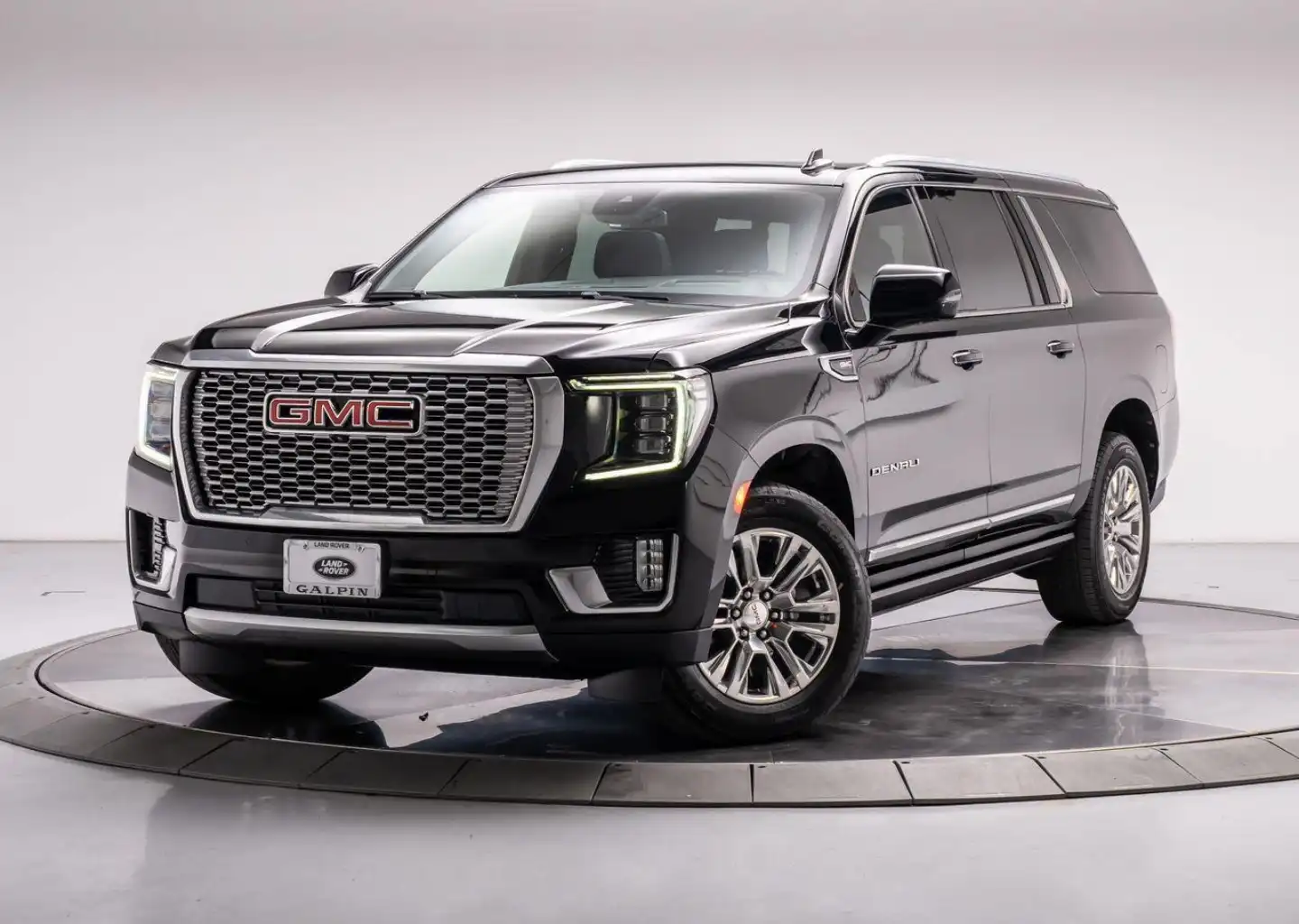 2023 GMC Yukon Denali AWD's photo
