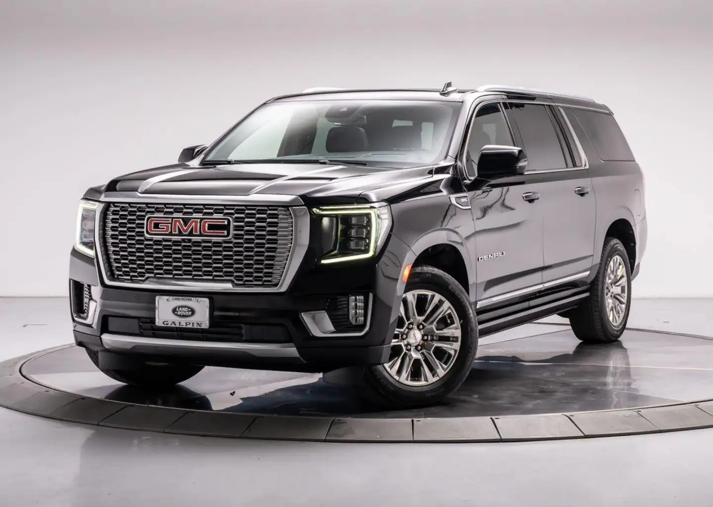 2023 GMC Yukon Denali AWD's photo