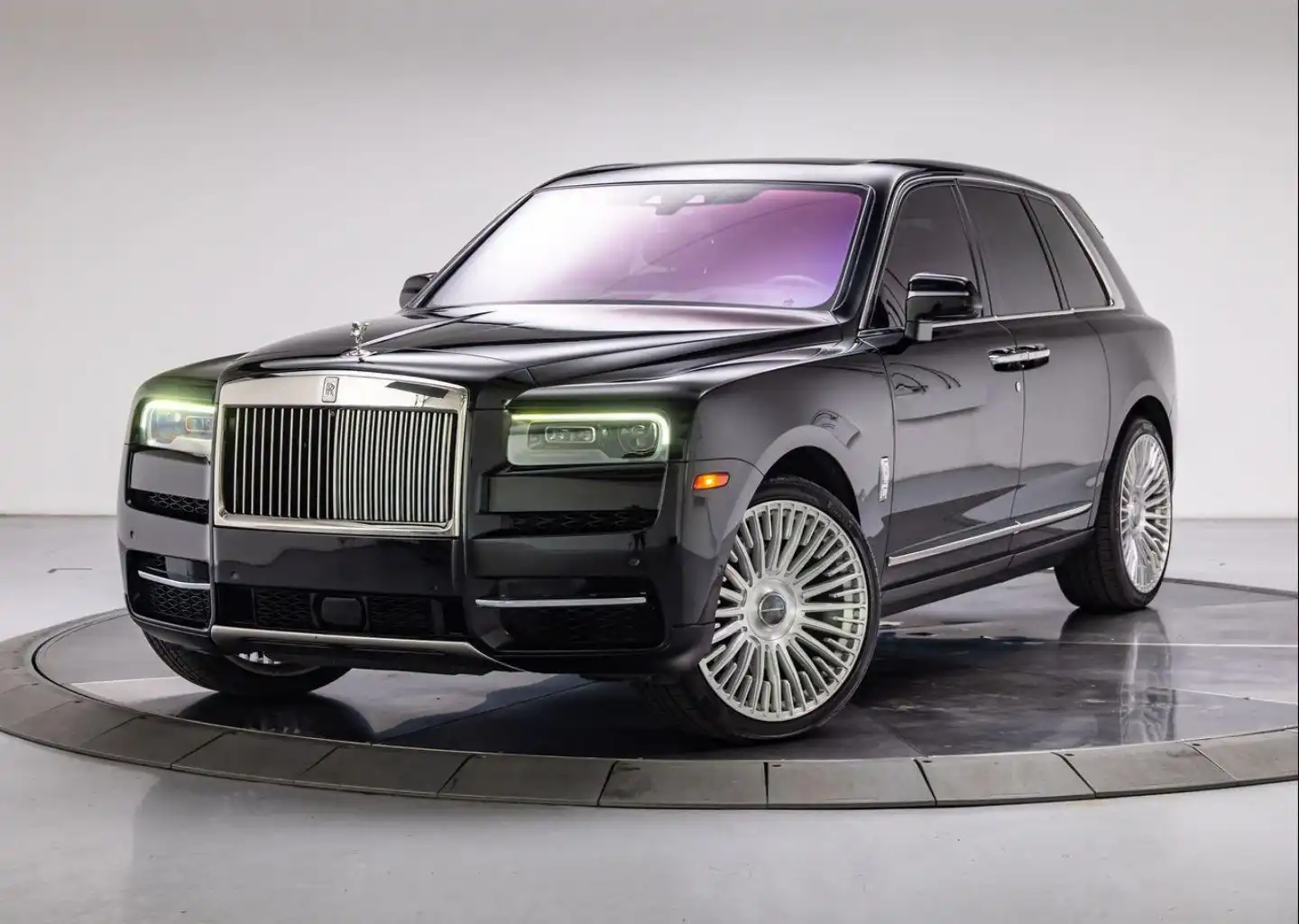 2019 Rolls-Royce Cullinan Base's photo