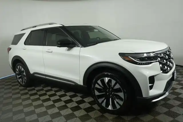2027 Ford Explorer Platinum 4WD's photo