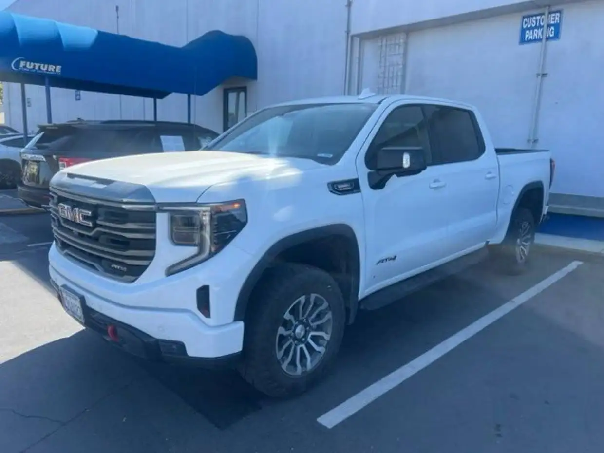 2023 GMC Sierra AT4 4WD Crew Cab Short Box's photo