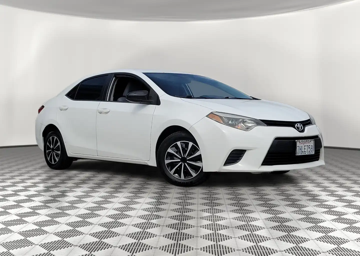 2015 Toyota Corolla L AT's photo