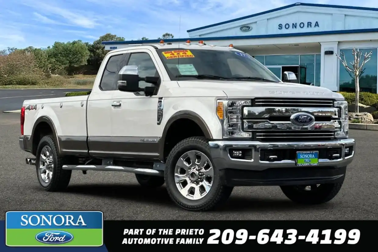 2017 Ford F-250 Lariat 4WD SuperCab 8' Box's photo